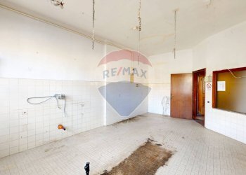 Stanza vuota - Commercial Premises Via Circonvallazione Ovest
 
94, Ciserano - photo 15