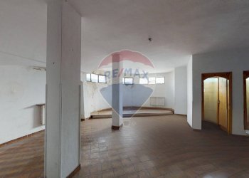 Stanza vuota - Commercial Premises Via Circonvallazione Ovest
 
94, Ciserano - photo 16