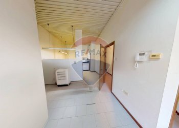Hall / corridoio - Negozio via gran paradiso
 
9, Segrate - foto 7
