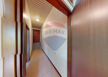 Hall / corridoio - Negozio via gran paradiso
 
9, Segrate - foto 15