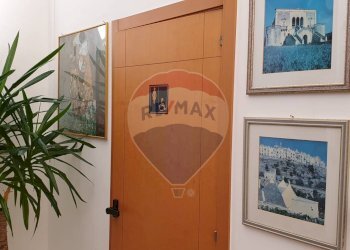 Hall / corridoio - Ufficio Via Quintino Sella
 
240, Bari - foto 9