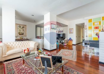 Soggiorno - Villa a Schiera II Traversa Strada Pizzillo
 
14, Bari - foto 2