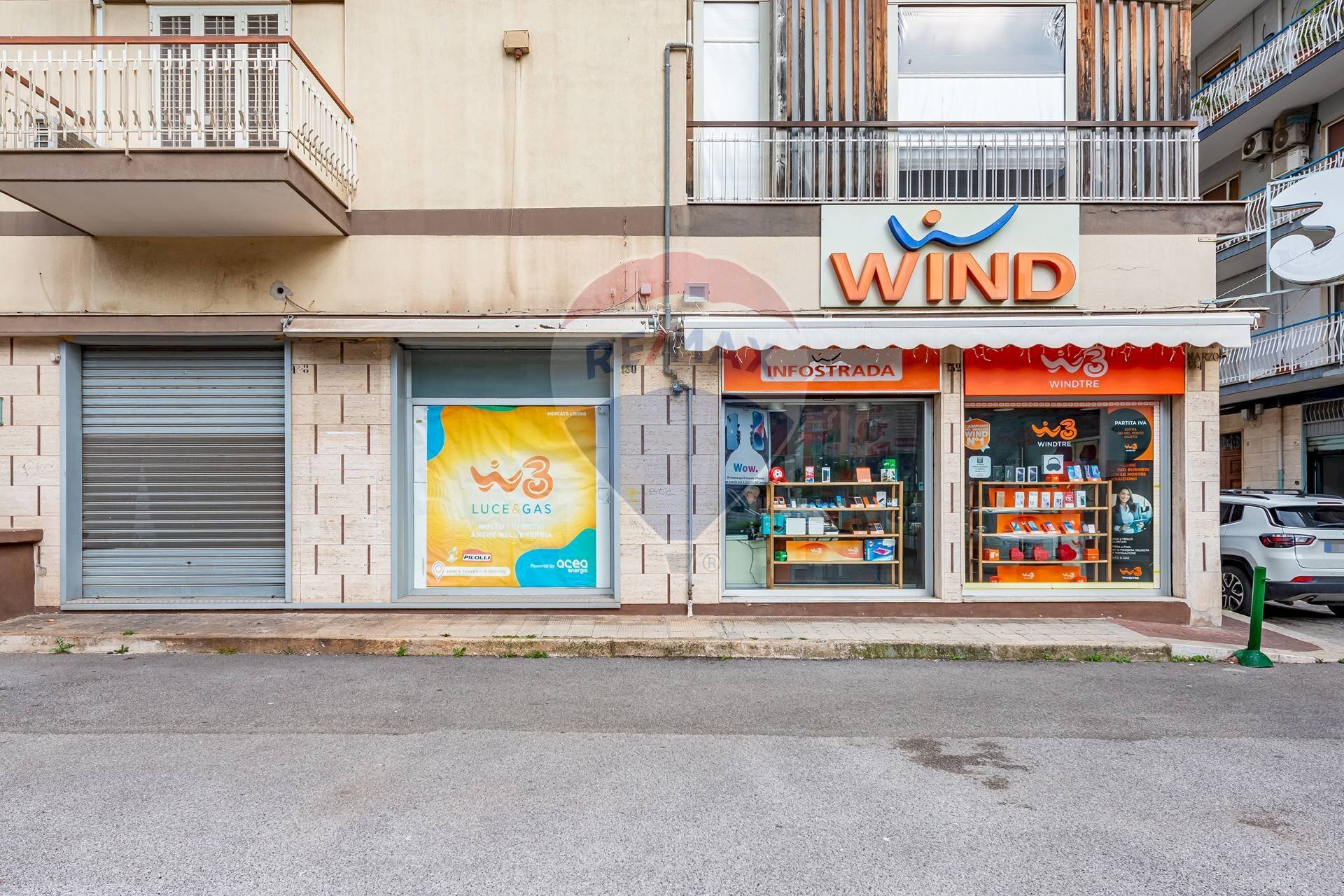 Edificio all\'aperto - Locale Commerciale Via X Marzo
 
128, Modugno - foto 2