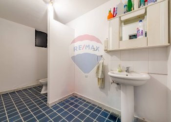 Bagno - Locale Commerciale Via X Marzo
 
128, Modugno - foto 9