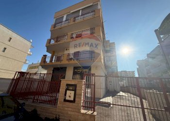 Edificio all\'aperto - Locale Commerciale Via Arezzo
 
6, Modugno - foto 4