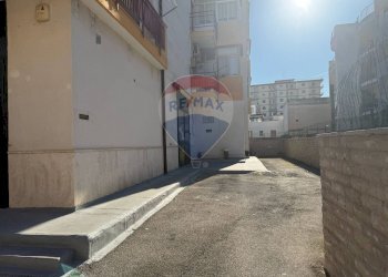 Edificio all\'aperto - Locale Commerciale Via Arezzo
 
6, Modugno - foto 15