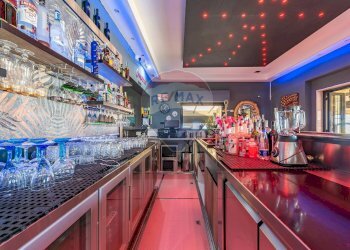 Cucina - Attività Commerciale Grotta Regina
 
2, Bari - foto 13