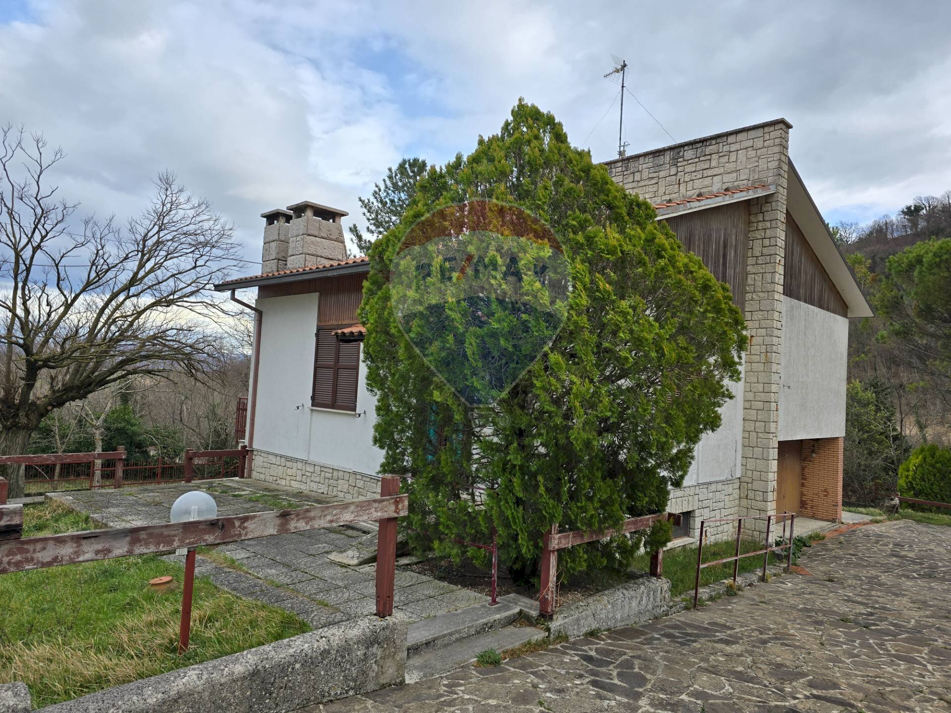 Casa all\'aperto - Villa loc. Valdolmo
 
53, Sassoferrato - foto 2