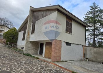 Casa all\'aperto - Villa loc. Valdolmo
 
53, Sassoferrato - foto 6