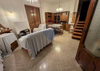 Sala da pranzo - Villa loc. Valdolmo
 
53, Sassoferrato - foto 14