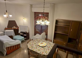 Sala da pranzo - Villa loc. Valdolmo
 
53, Sassoferrato - foto 30