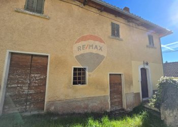 Casa all\'aperto - Terreno agricolo Fraz. Cavallari
 
0, Montereale - foto 2