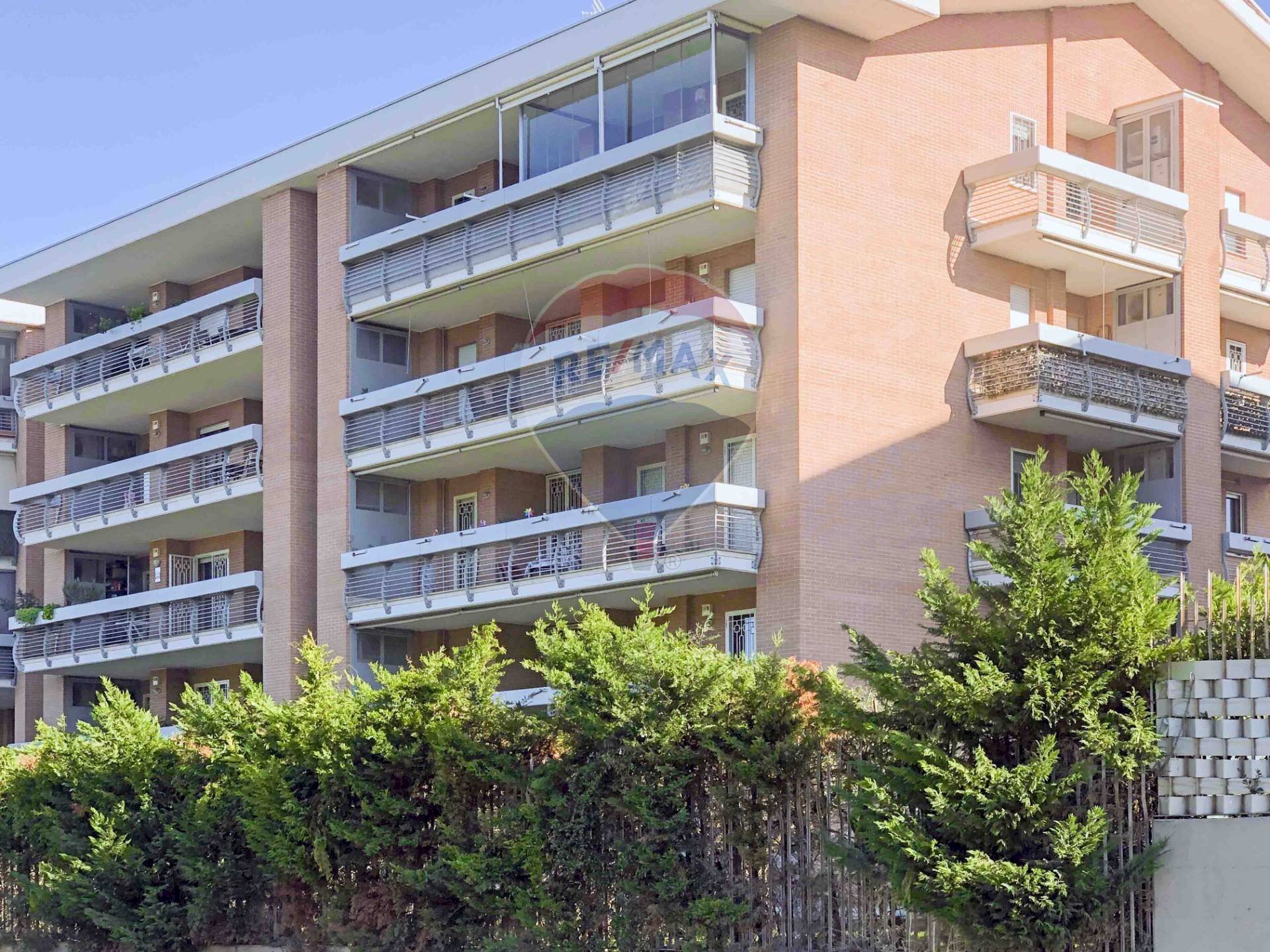 Edificio all\'aperto - Appartamento Viale Italo Calvino
 
49, Roma - foto 2