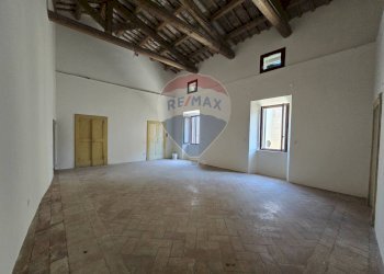 Stanza vuota - Appartamento Corso don Minzoni
 
65, Sassoferrato - foto 2