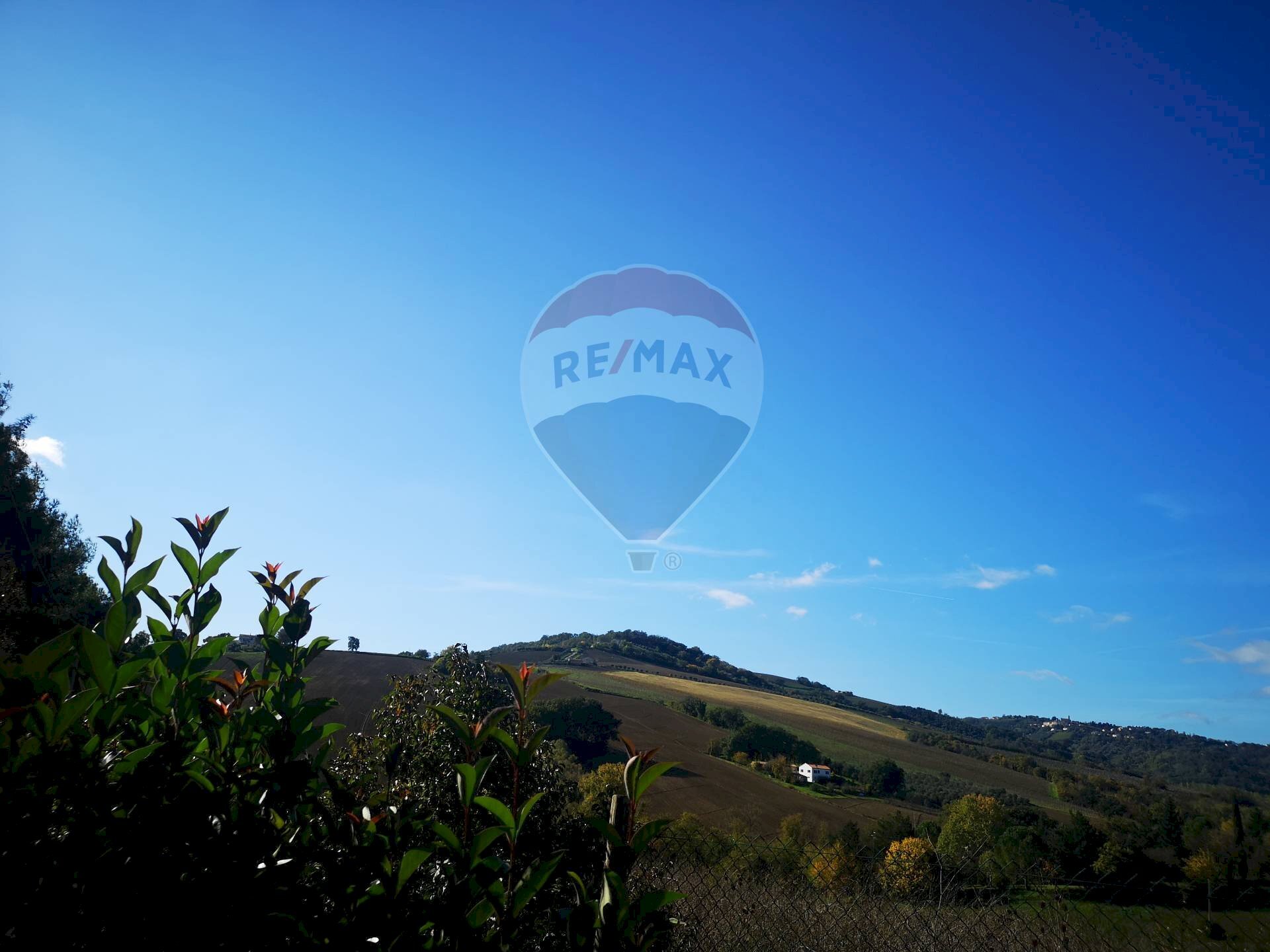 Vista delle montagne - Rustico Castelplanio - foto 3