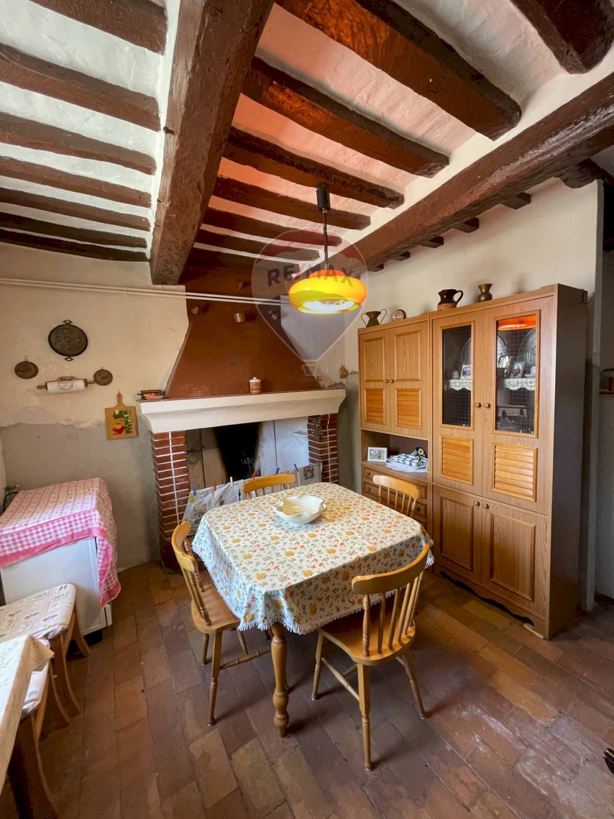 Sala da pranzo - Appartamento via giacomo leopardi
 
36, Poggio San Vicino - foto 2