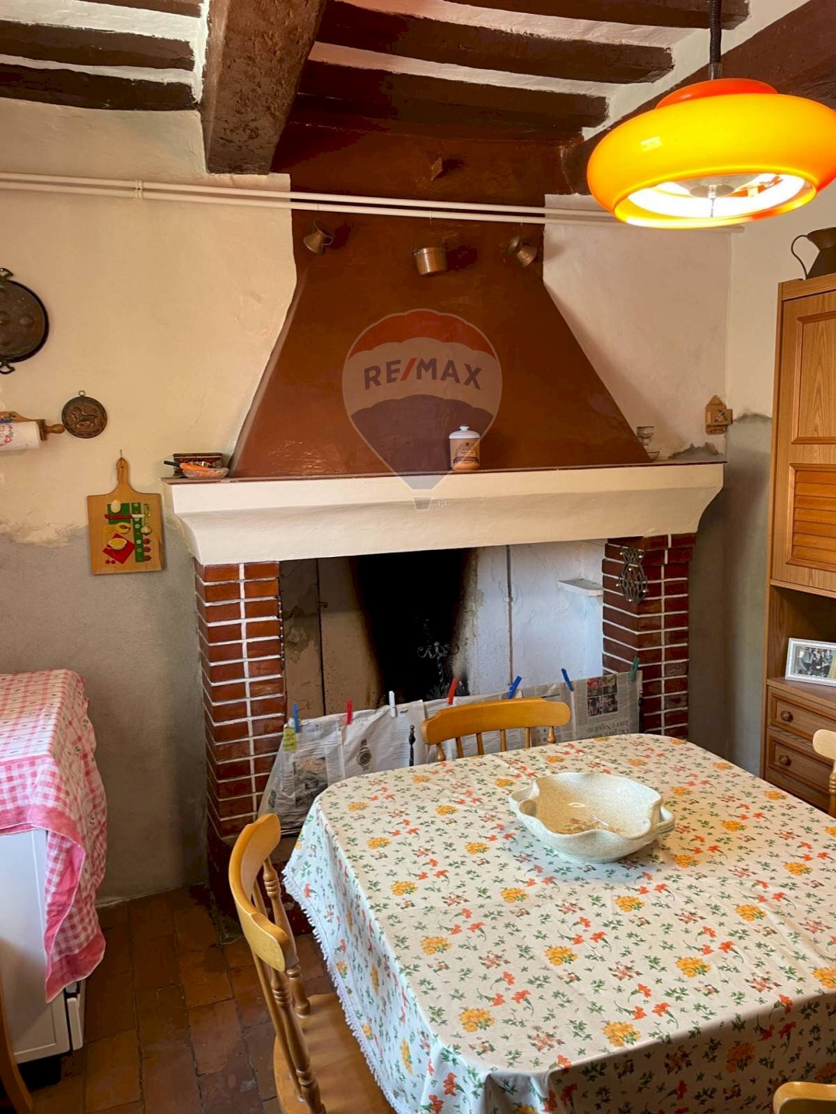 Sala da pranzo - Appartamento via giacomo leopardi
 
36, Poggio San Vicino - foto 3