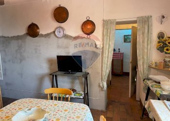 Sala da pranzo - Appartamento via giacomo leopardi
 
36, Poggio San Vicino - foto 10