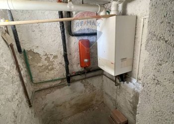 Dettagli - Appartamento via giacomo leopardi
 
36, Poggio San Vicino - foto 16