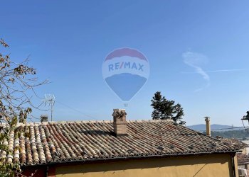 Casa all\'aperto - Appartamento via giacomo leopardi
 
36, Poggio San Vicino - foto 39