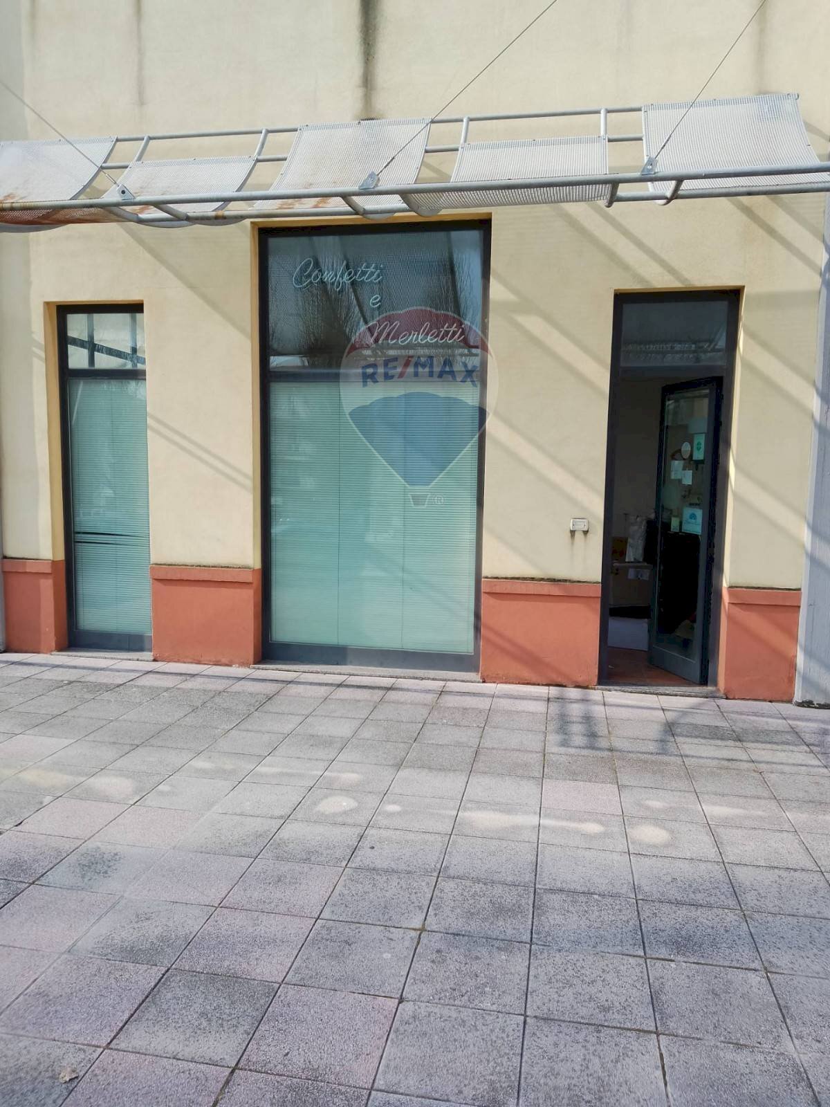 Edificio all\'aperto - Negozio Via dei Platani
 
1, Montemarciano - foto 3