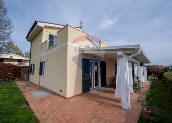 Casa all\'aperto - Villa via valcastagno
 
6, Numana - foto 1
