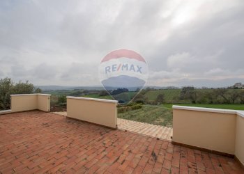 Terrazza - Villa via valcastagno
 
6, Numana - foto 38