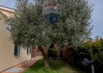 Giardino - Villa via valcastagno
 
6, Numana - foto 65