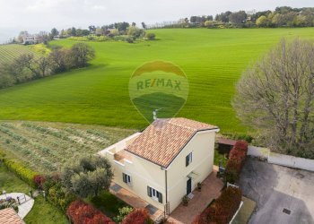 Casa all\'aperto - Villa via valcastagno
 
6, Numana - foto 70