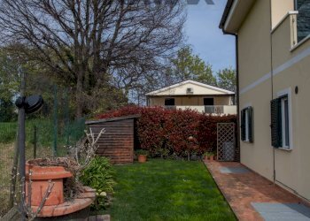 Giardino - Villa via valcastagno
 
6, Numana - photo 14