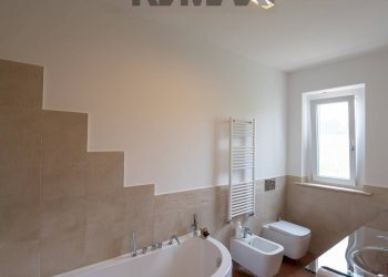 Bagno - Villa via valcastagno
 
6, Numana - photo 33
