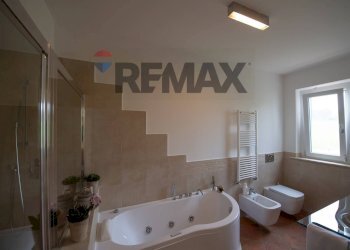 Bagno - Villa via valcastagno
 
6, Numana - photo 35