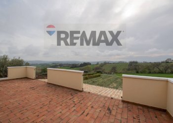 Terrazza - Villa via valcastagno
 
6, Numana - photo 44