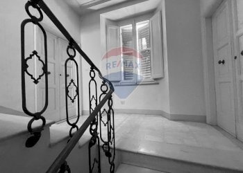 Scale - Appartamento Vicolo delle Carceri
 
5, Arcevia - foto 2