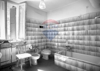 Bagno - Appartamento Vicolo delle Carceri
 
5, Arcevia - foto 20