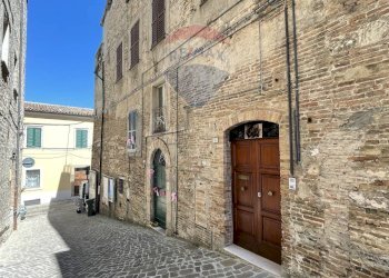 Edificio all\'aperto - Appartamento Vicolo delle Carceri
 
5, Arcevia - foto 37