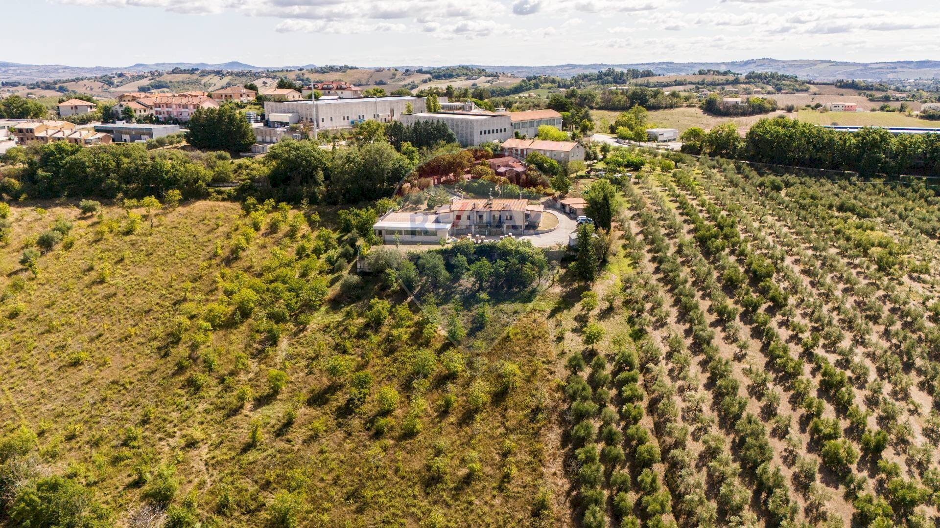 Vista delle montagne - Independent house via montelatiere
 
14b, San Marcello - photo 1