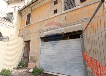 Edificio all\'aperto - Appartamento Piazza della repubblica
 
7, Monte San Vito - foto 5