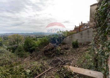 Giardino - Appartamento Piazza della repubblica
 
7, Monte San Vito - foto 6