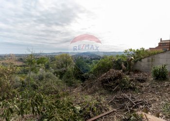 Vista delle montagne - Appartamento Piazza della repubblica
 
7, Monte San Vito - foto 7