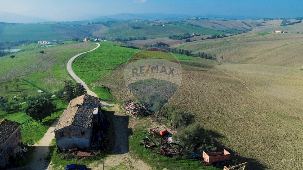 Vista delle montagne - Building land Via Acquasanta
 
52, San Marcello - photo 3