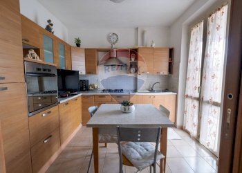 Cucina - Quadrilocale Via Luigi Pieralisi
 
16, Jesi - foto 3
