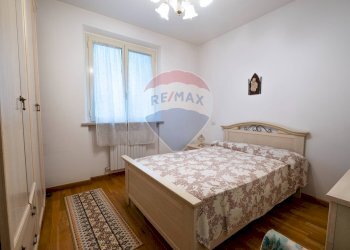 Camera / camera da letto - Quadrilocale Via Luigi Pieralisi
 
16, Jesi - foto 7