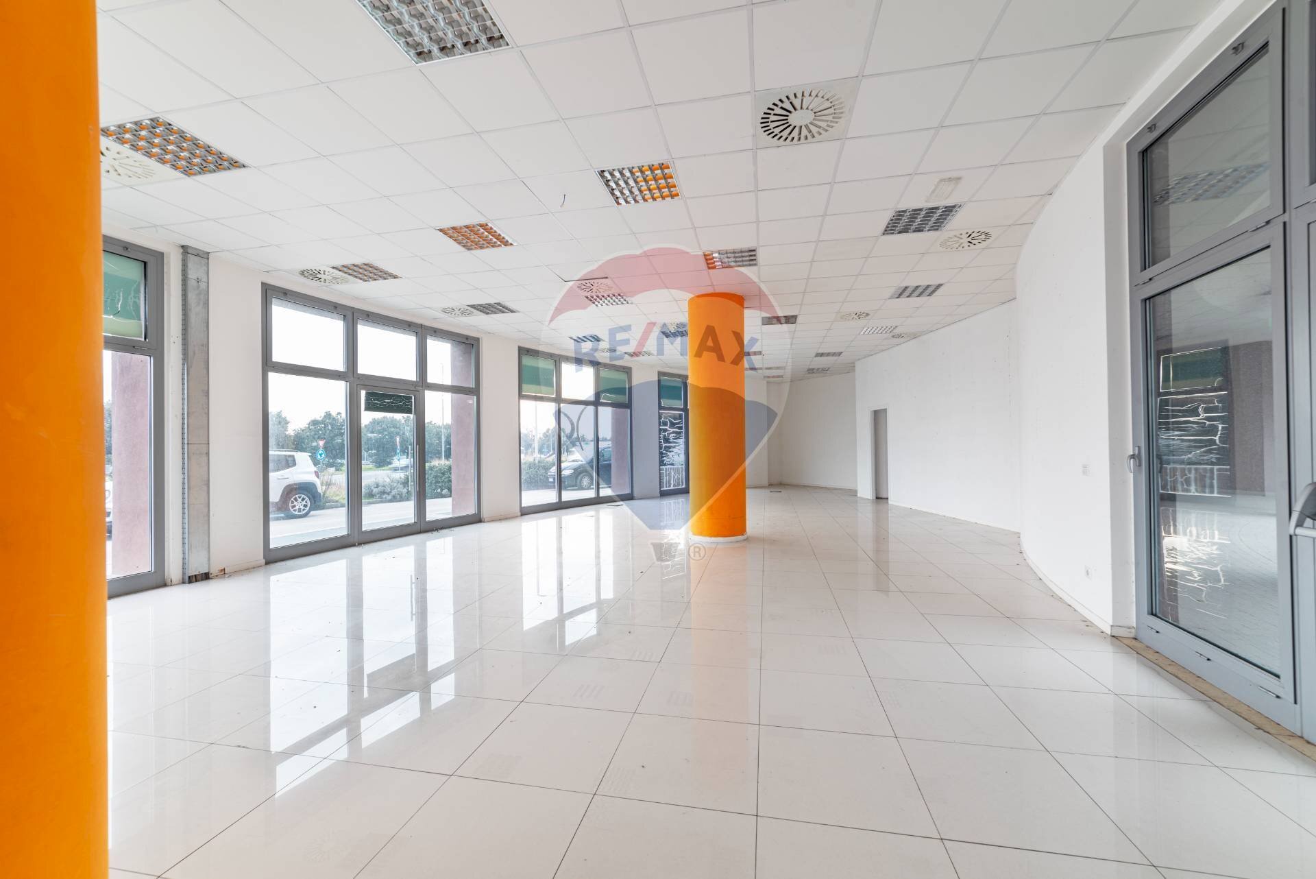 Stanza vuota - Shop Via Pasquinelli
 
2/A, Jesi - photo 2