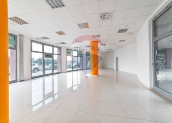 Stanza vuota - Negozio Via Pasquinelli
 
2/A, Jesi - foto 2