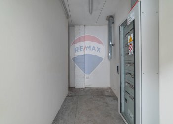 Hall / corridoio - Negozio Via Pasquinelli
 
2/A, Jesi - foto 6