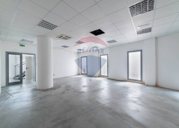 Stanza vuota - Negozio Via Pasquinelli
 
2/A, Jesi - foto 7