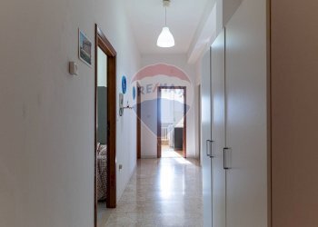 Hall / corridoio - Appartamento via Friuli
 
1, Jesi - foto 23