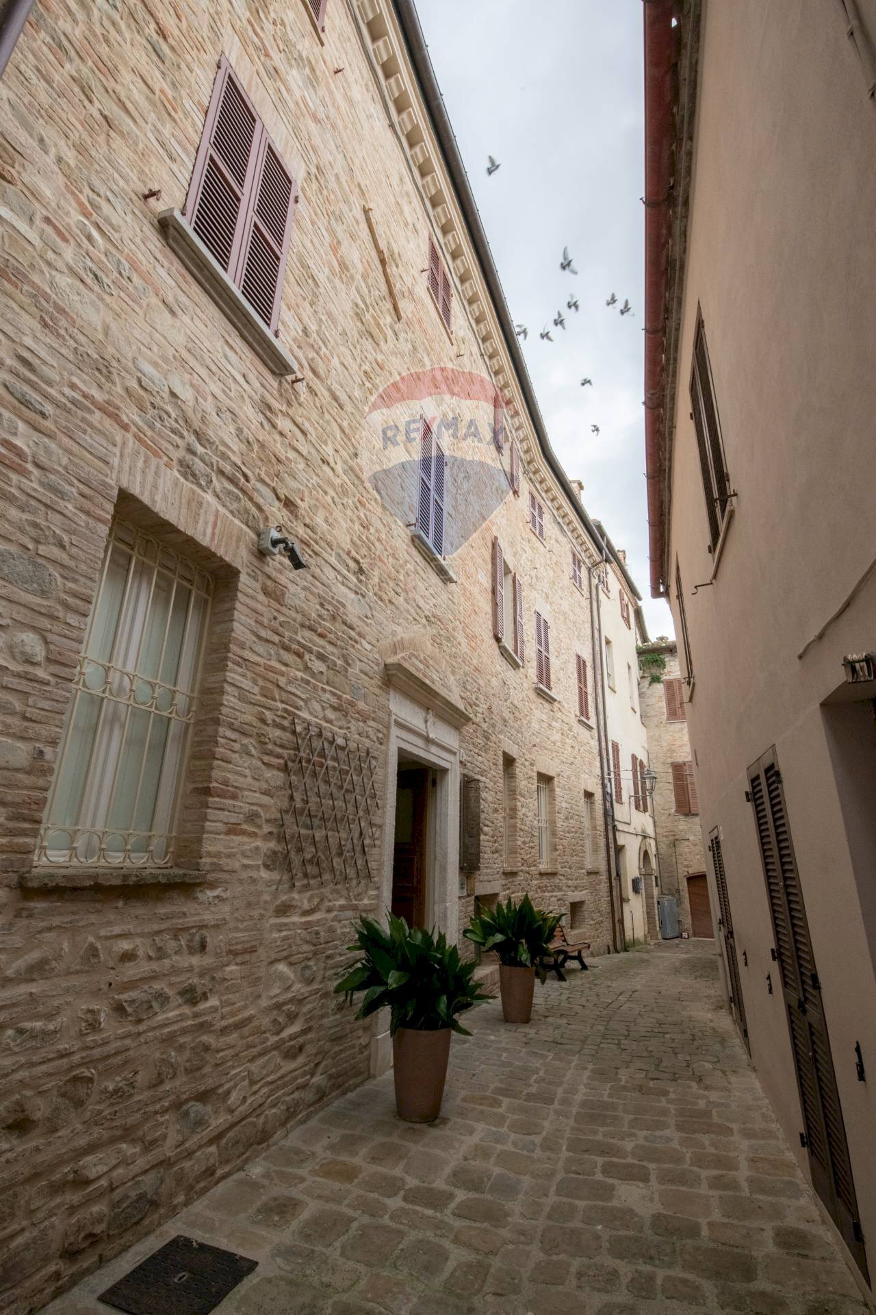 Edificio all\'aperto - Stable - Palace via solferino
 
4, Staffolo - photo 2