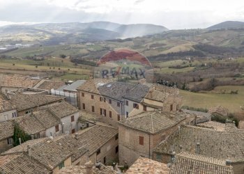 Vista delle montagne - Stabile - Palazzo via solferino
 
4, Staffolo - foto 9
